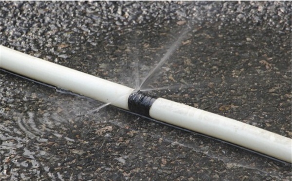 What to Do When a Pipe Bursts